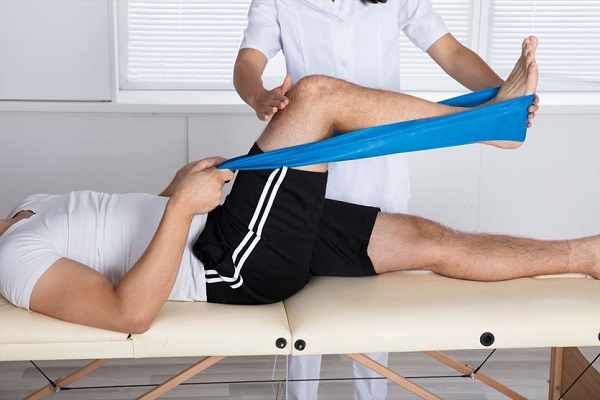 Gydymas judesiu – kaip taisyklingai atlikti kineziterapijos pratimus?